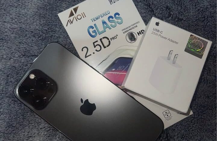 
								iPhone 13 Pro Max con 128 GB completo									