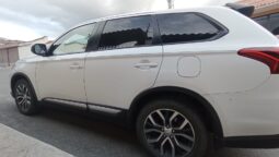 2017 Mitsubishi Outlander solo 16000km
