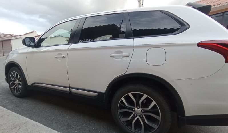 
								2017 Mitsubishi Outlander solo 16000km completo									