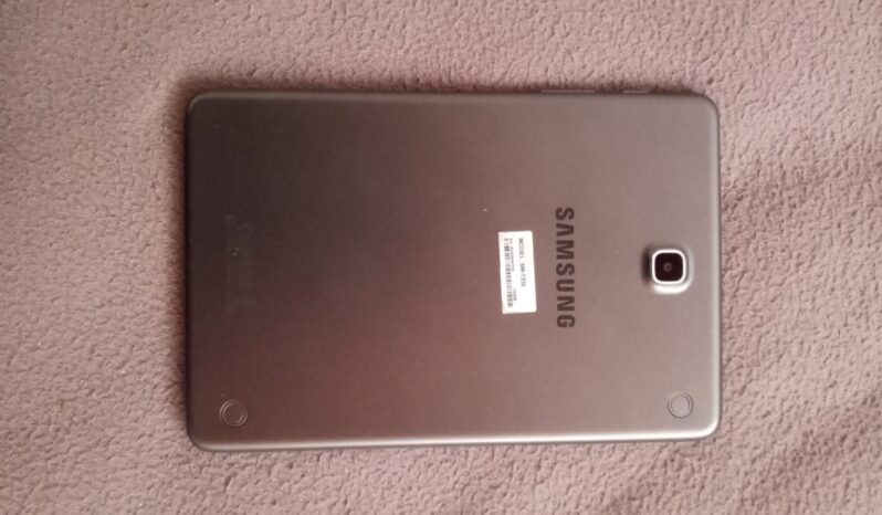 
								Galaxy Tab A 8″ nitida completo									