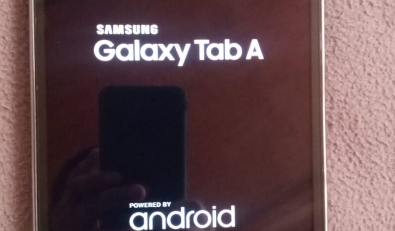 
								Galaxy Tab A 8″ nitida completo									