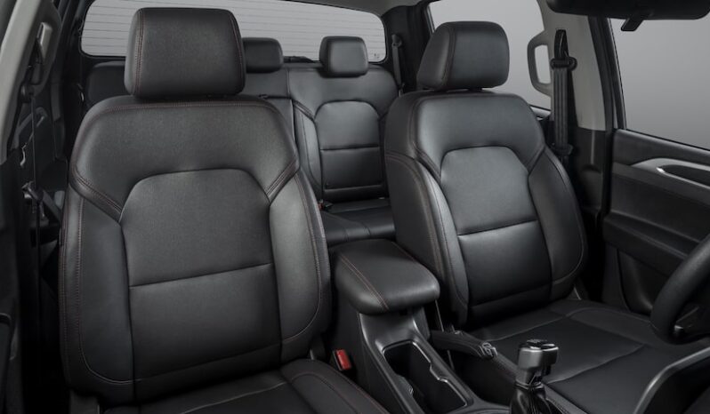 
								D Max 2023 único Dueño completo									